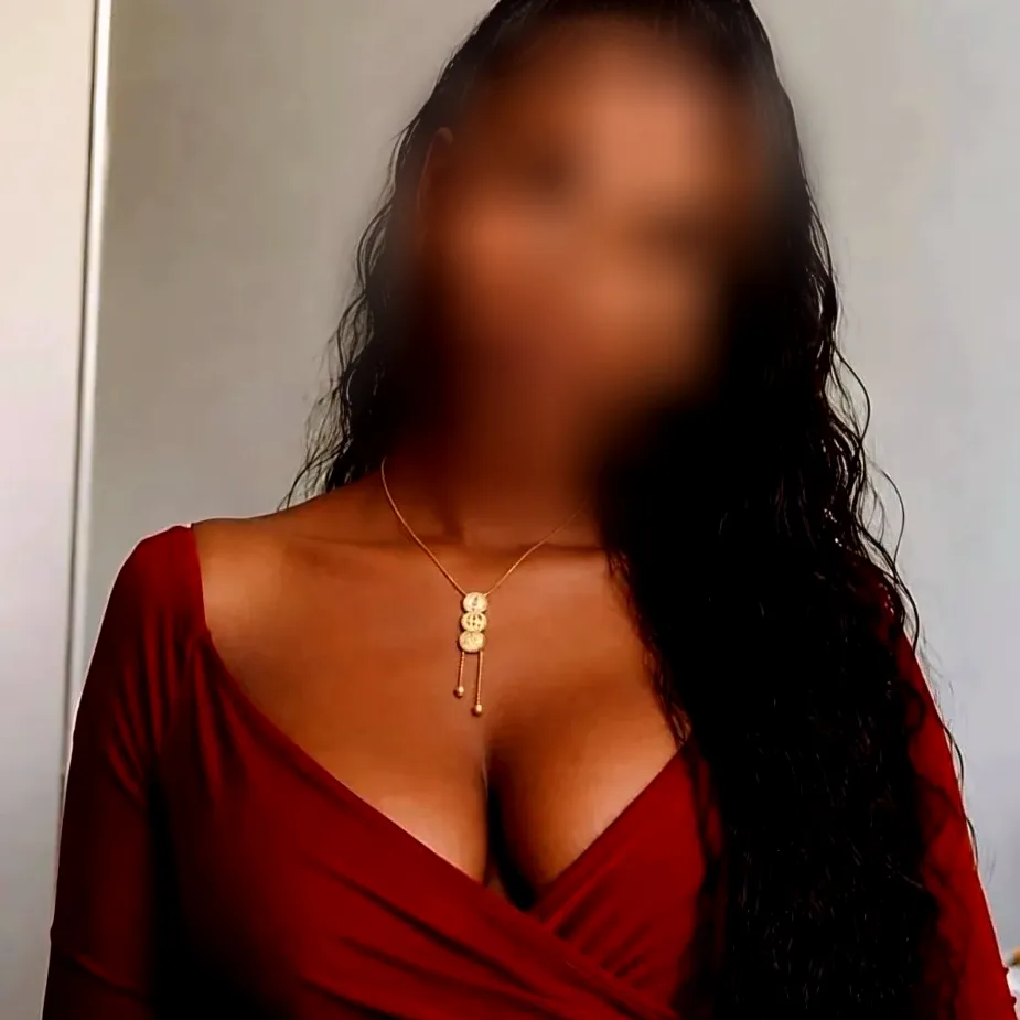 Beáta, 23