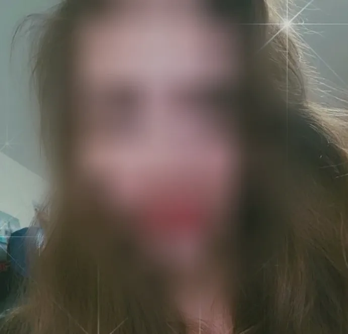 Beáta, 29