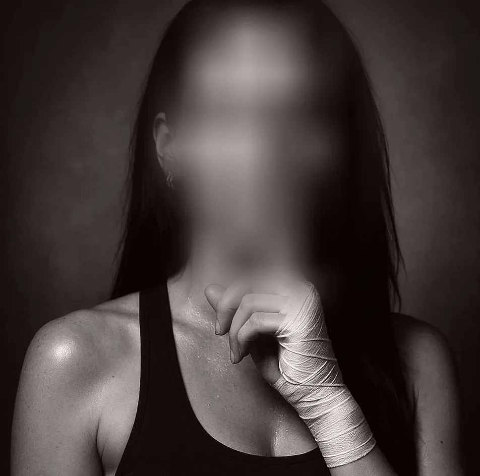 Csilla, 28
