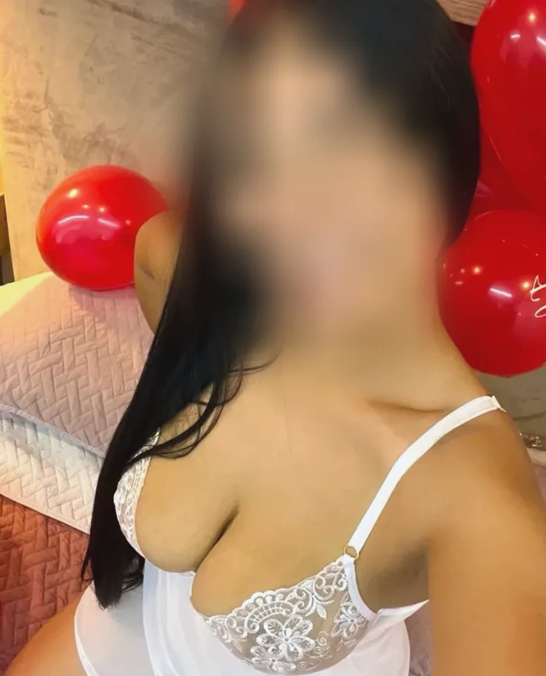 Erika, 35