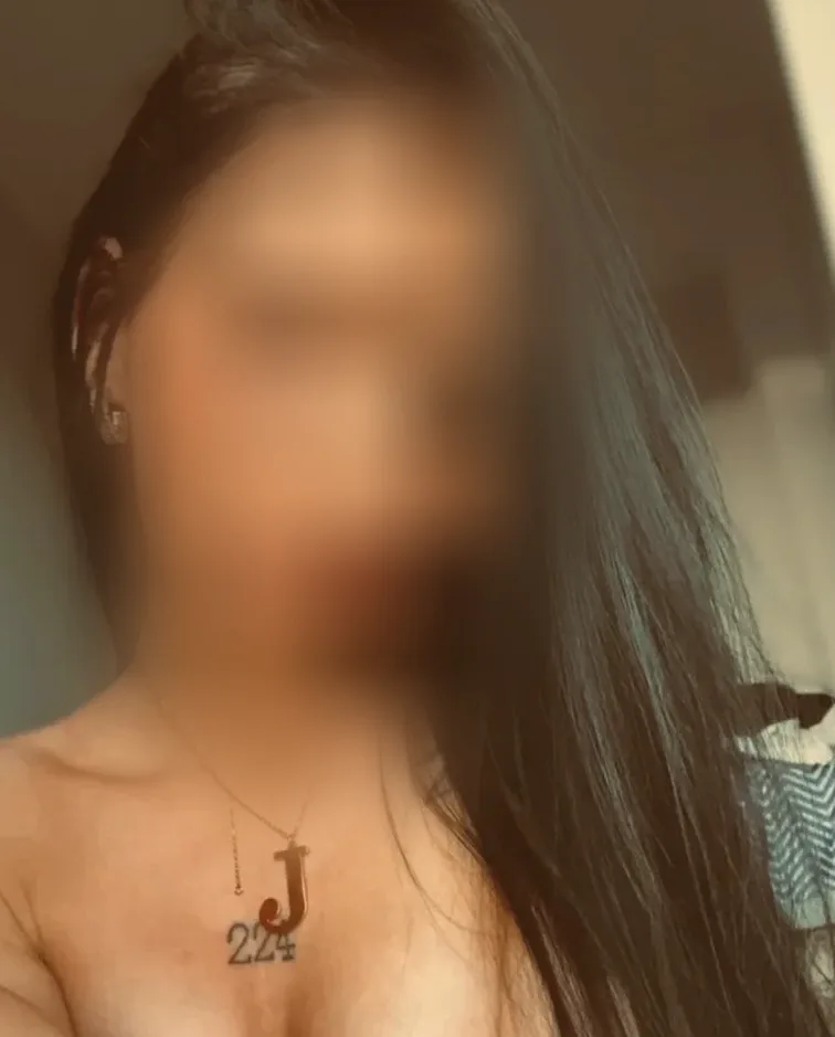 Fruzsina, 20