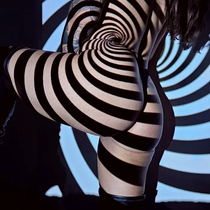 Georgina, 33