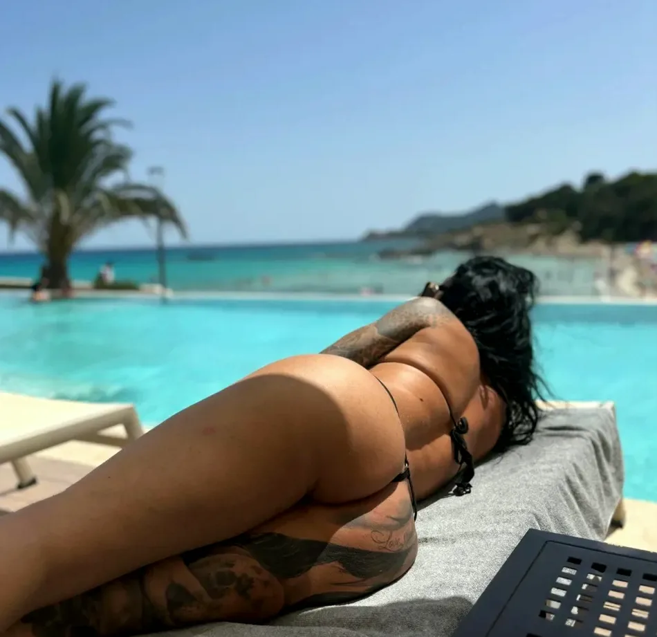 Katinka, 28