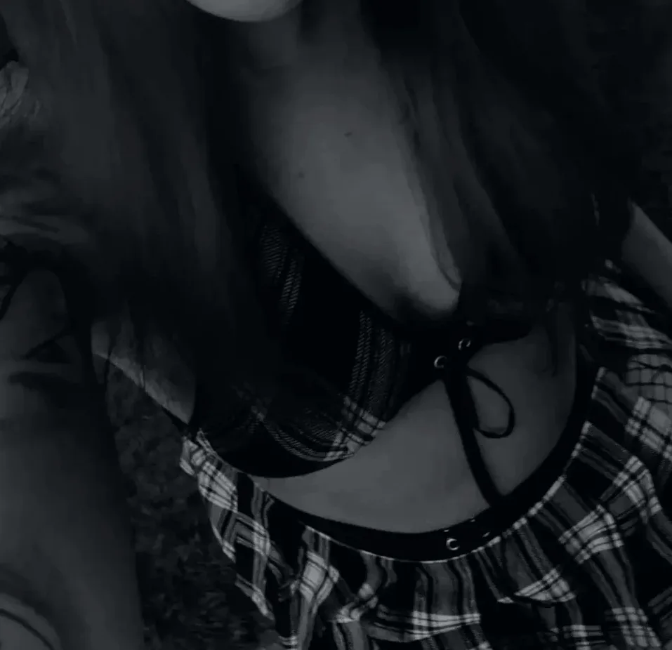 Virág, 34
