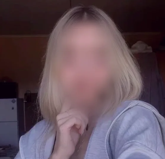 Zsóka, 20