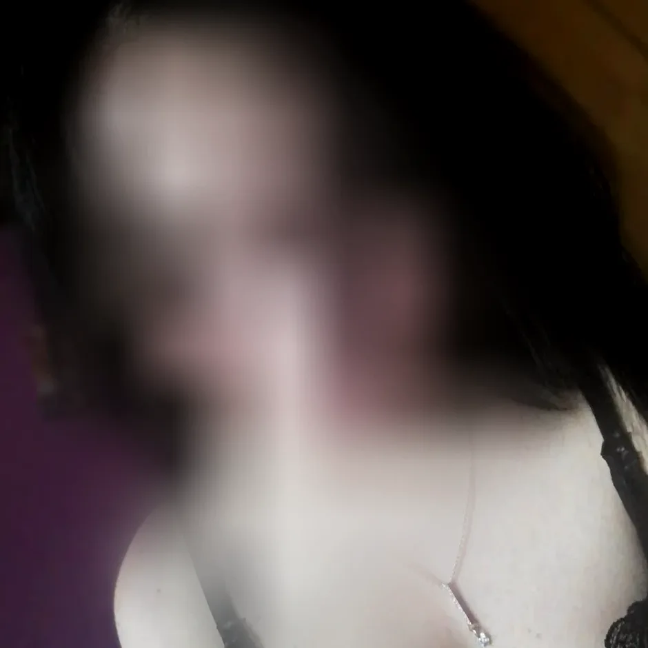 Zsuzsanna, 32